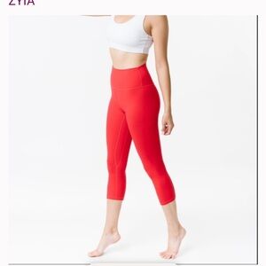 Like New Zyia Active Red Capri Leggings Women Size 12
